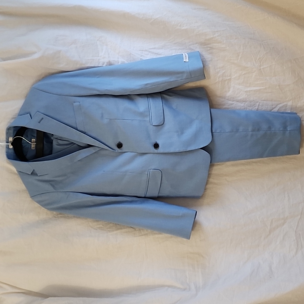 Calvin Klein Suit, Boys Size 14, Light Blue